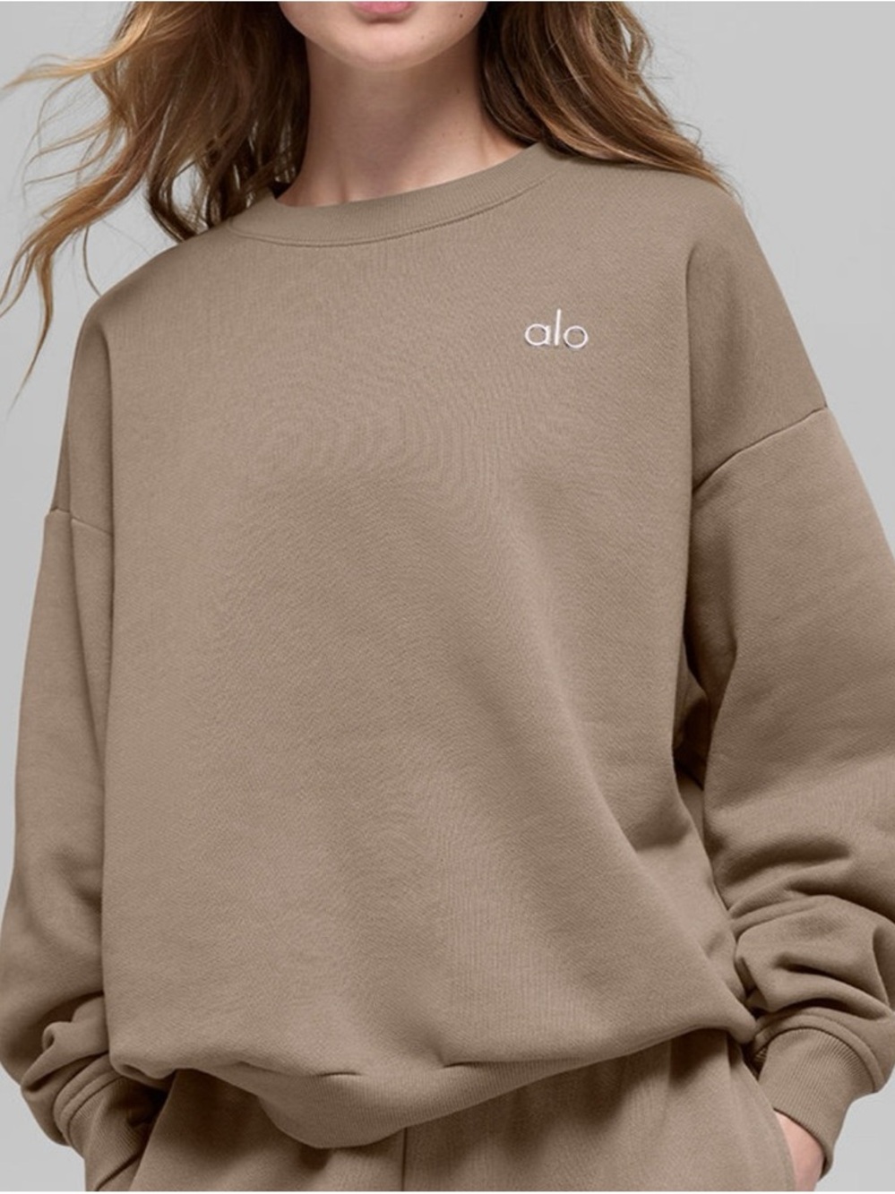 ALO Yoga Crewneck Sweatshirt in Taupe